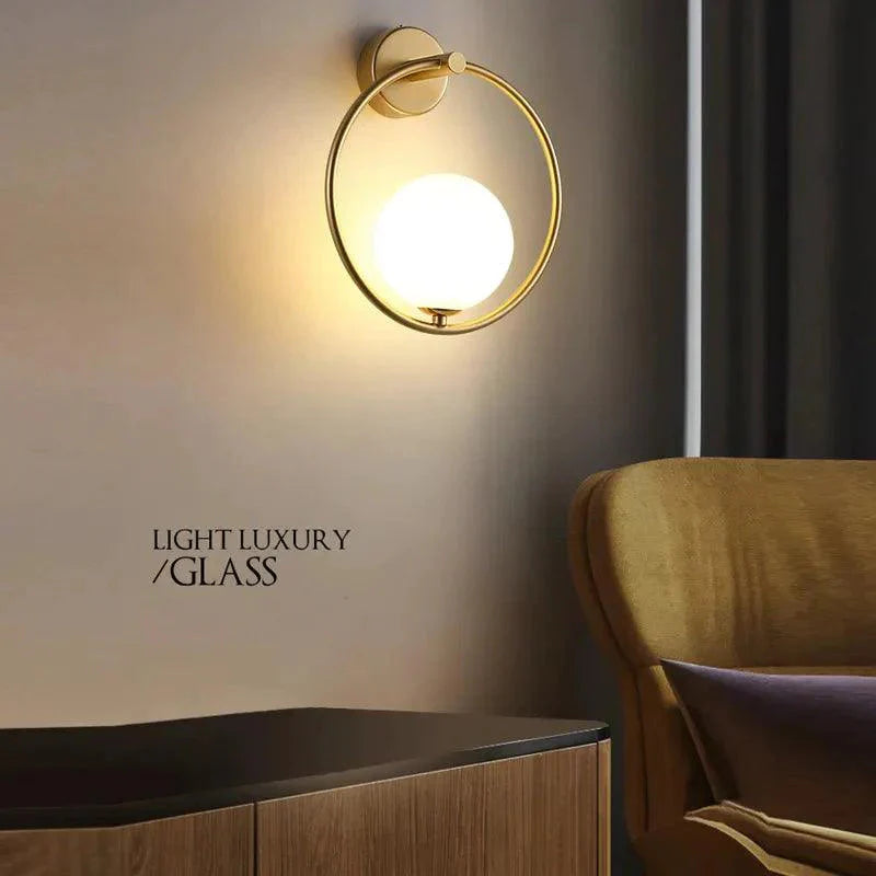 Luminaire Applique Murale finition en métal doré et verre opale – Référence : Émile9275- - Nexa Lights