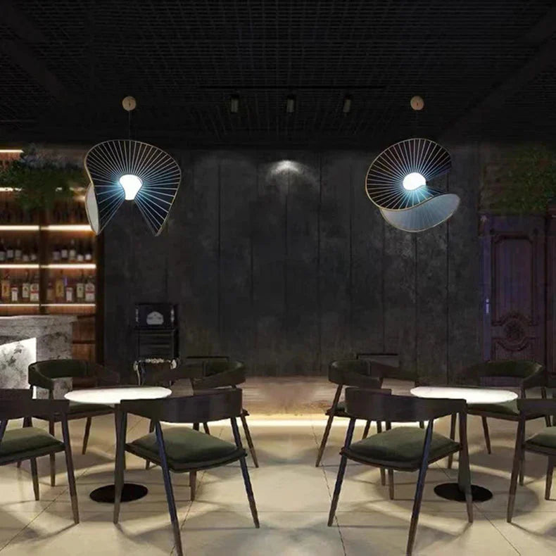 Luminaire Suspension design géométrique noir et or – Référence : Marwen2843- - Nexa Lights