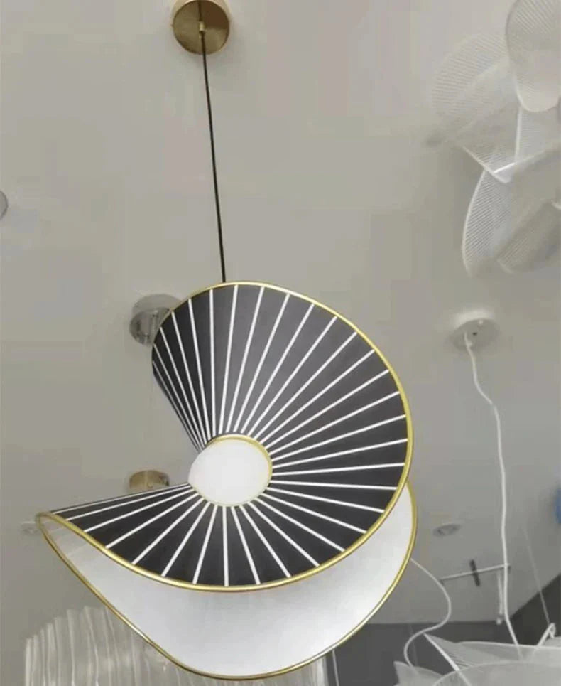 Luminaire Suspension design géométrique noir et or – Référence : Marwen2843- - Nexa Lights