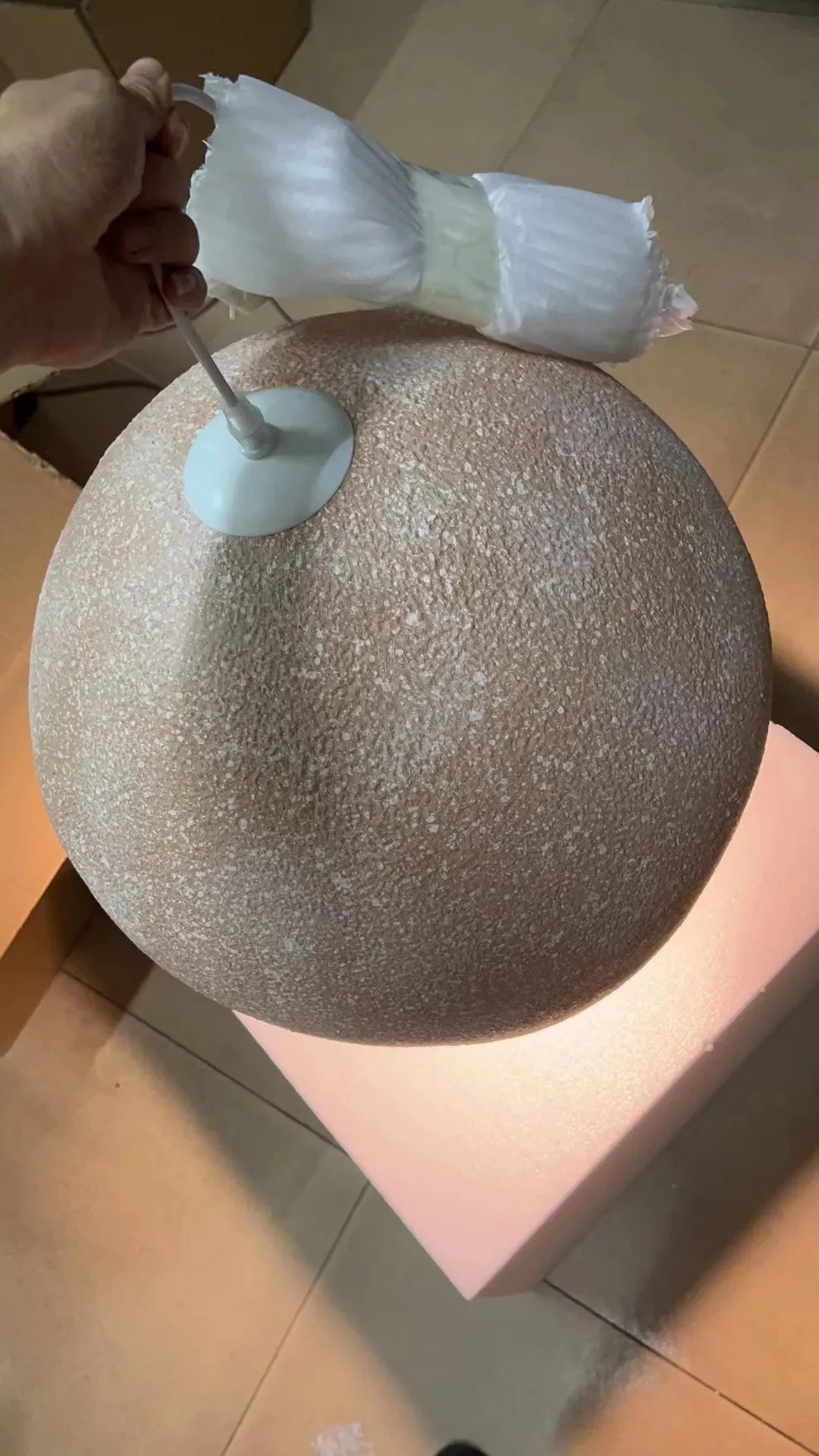 Luminaire Suspension finition dorée contemporaine – Référence : Mariel6723- - Nexa Lights