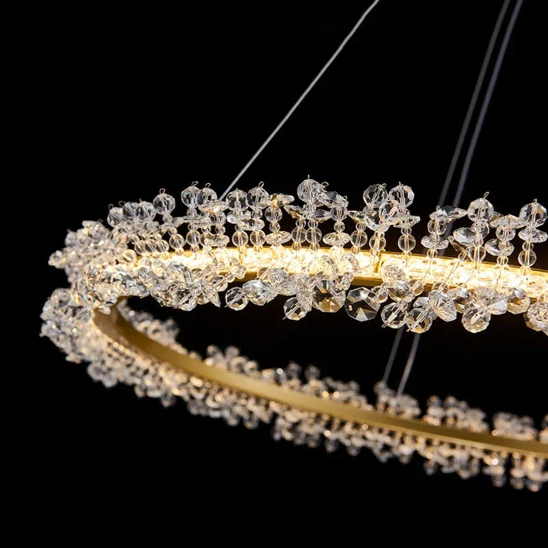 Suspendu Design : Multiples Anneaux Lumineux en Laiton et Cristal-Luminaire Suspendu - Nexa Lights