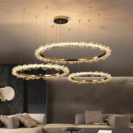 Suspendu Design : Multiples Anneaux Lumineux en Laiton et Cristal-Luminaire Suspendu - Nexa Lights