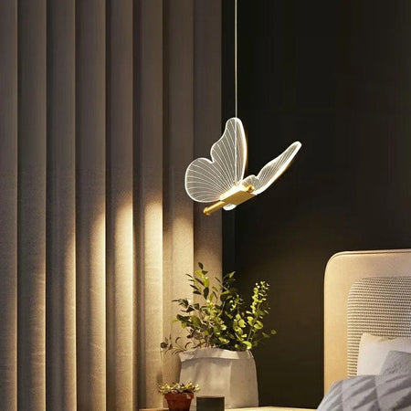 Suspendu Design : Suspension Lumineuse en Forme d'Oiseau avec Ailes en Verre-Luminaire Suspendu - Nexa Lights