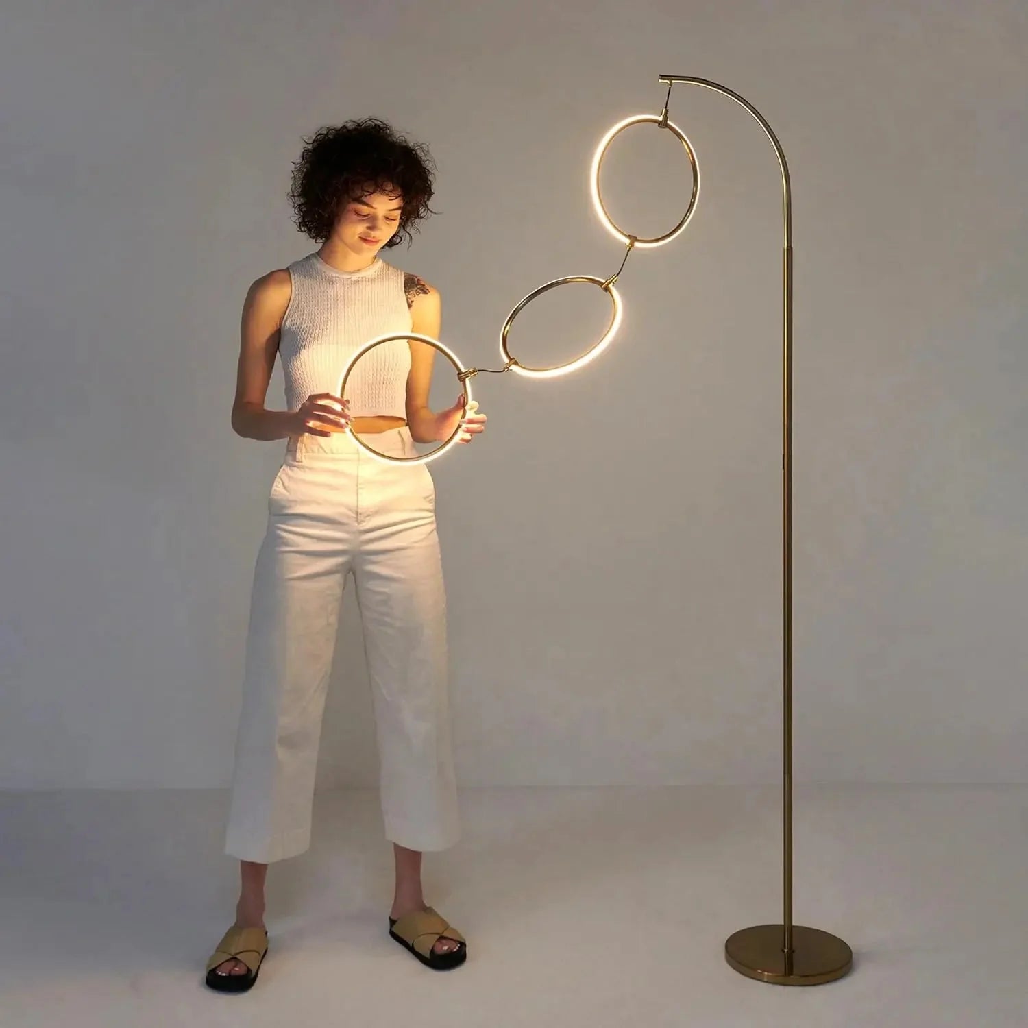 Luminaire Lampadaire design moderne – Référence : Amélie1943-ILLUMEEN.COM