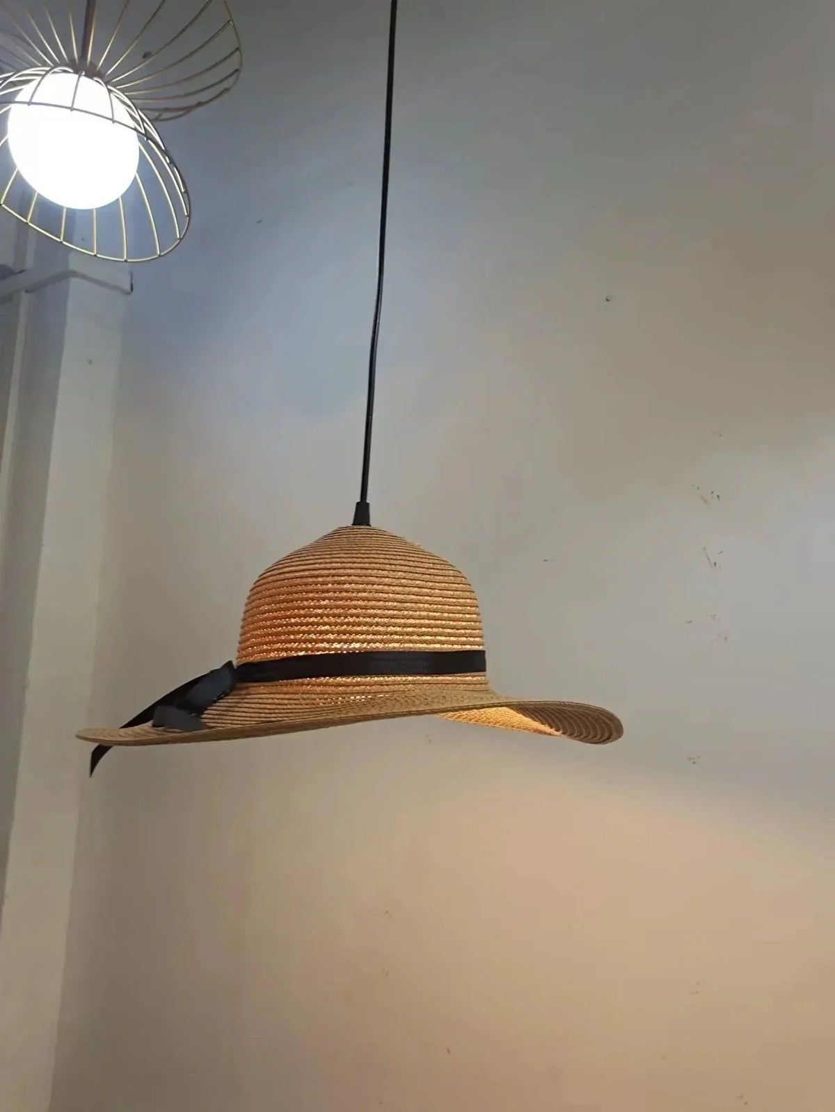 Luminaire Suspension design rétro en rotin – Référence : Mirel4327-ILLUMEEN.COM