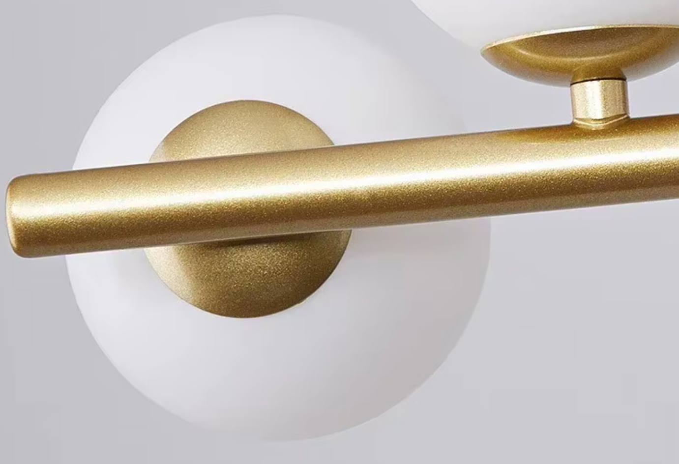 Luminaire Suspension finition élégante dorée – Référence : Miran4826-ILLUMEEN.COM