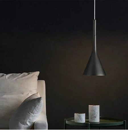 Luminaire Suspension design épuré noir – Référence : Nélia5237-ILLUMEEN.COM