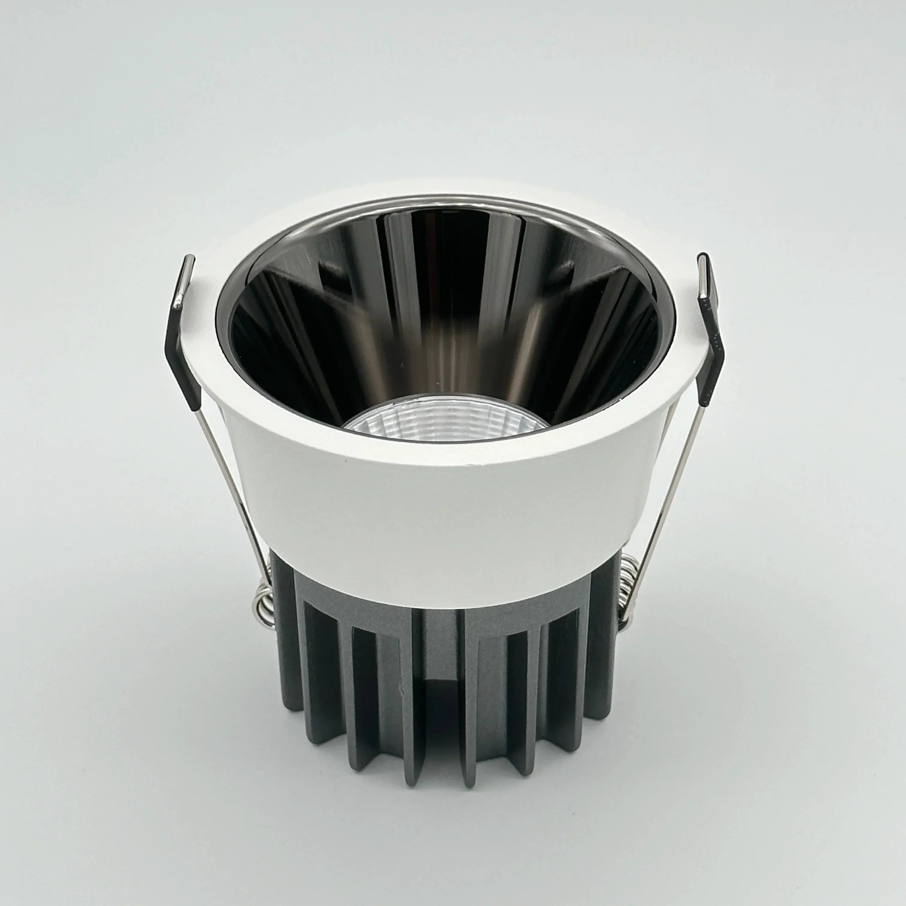 Luminaire Spot finition mate argentée – Référence : Enzo4732-ILLUMEEN.COM