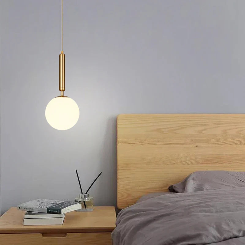 Luminaire Suspension finition dorée en boule – Référence : Joran5647-ILLUMEEN.COM