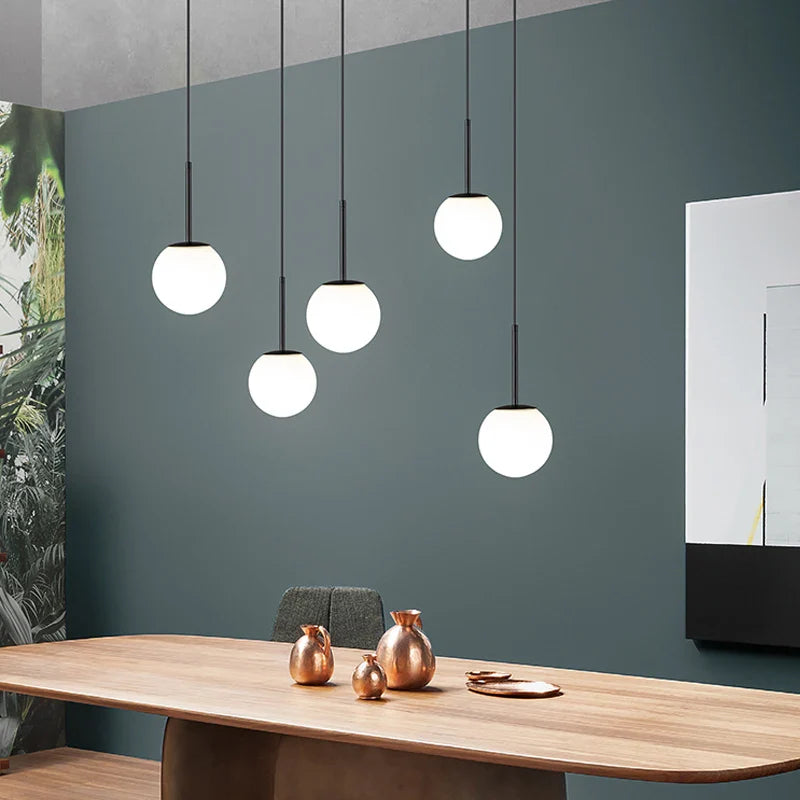 Luminaire Suspension finition dorée en boule – Référence : Joran5647-ILLUMEEN.COM