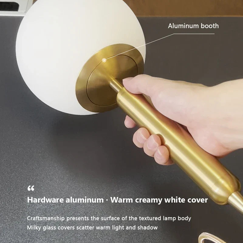 Luminaire Suspension finition dorée en boule – Référence : Joran5647-ILLUMEEN.COM