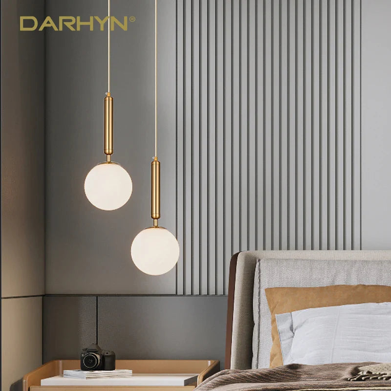 Luminaire Suspension finition dorée en boule – Référence : Joran5647-ILLUMEEN.COM