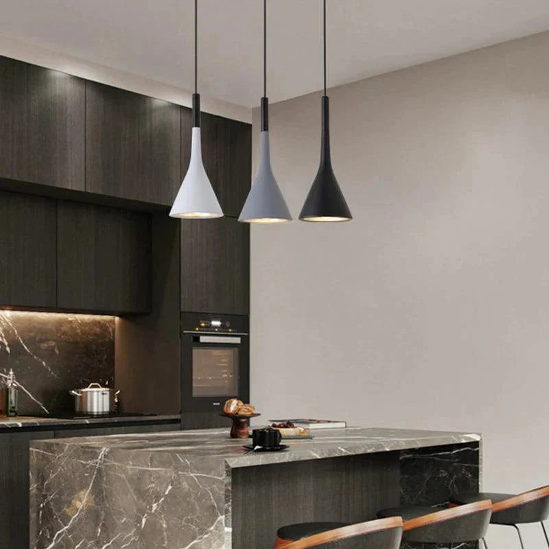 Luminaire Suspension design contemporain en fer forgé – Référence : Arélie4823-ILLUMEEN.COM