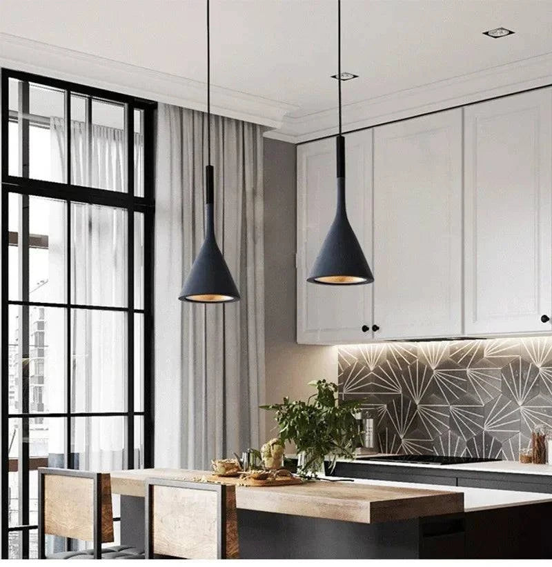 Luminaire Suspension forme organique blanche – Référence : Maréa5623-ILLUMEEN.COM