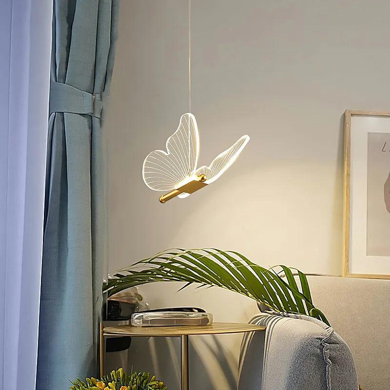 Suspendu Design : Suspension Lumineuse en Forme d'Oiseau avec Ailes en Verre-ILLUMEEN.COM